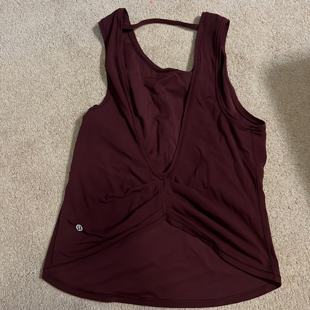 Lululemon top